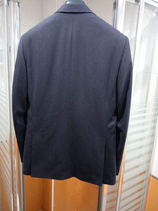 Chaqueta, pantalon y camisa