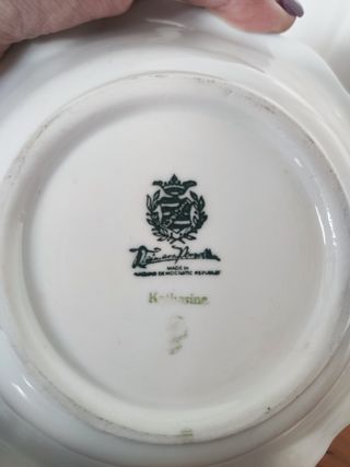 Platito decorativo dorado marca WEIMAR