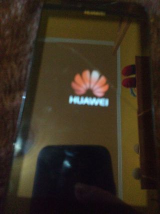 Huawei Y560-L01 8GB Android 5 con funda