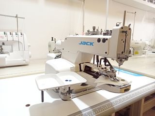 Maquina de botones Jack reestreno