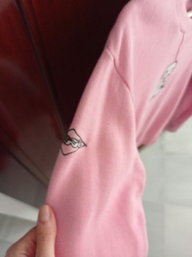 Felpa e maglietta El Niño rosa abbinate