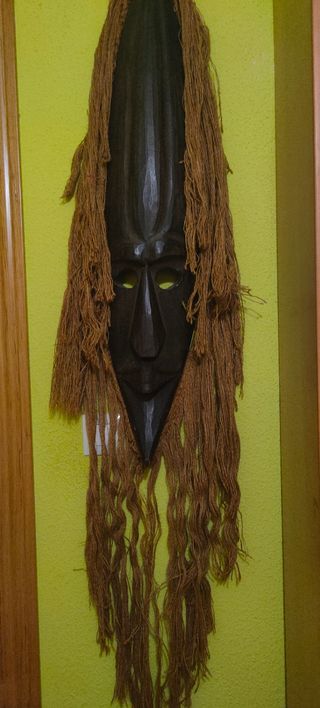 Mascara madera tallada