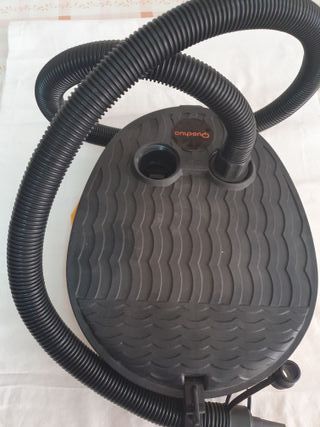 Hinchadora de pie, nueva.