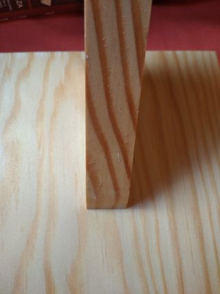 JAMONERO DE MADERA Y HERRAJES COLUMNA CURVADA