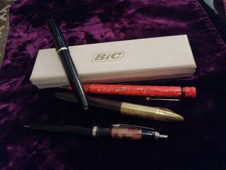 Antiguas. Plumas, boligrafo