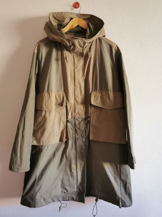 Parka oversize de chica talla L de Mango.