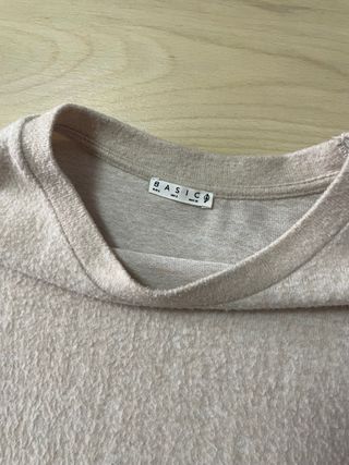 Jersey de lana beige Stradivarius 