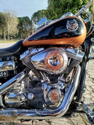 Harley Davidson Dyna Súper Glide Custom