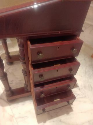 Escritorio Davenport victoriano