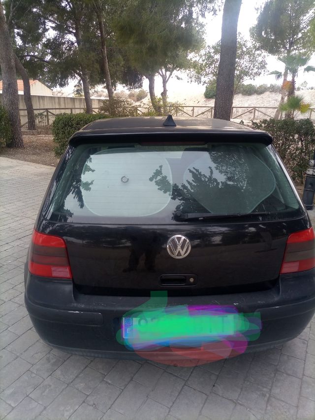 Volkswagen Golf 2000