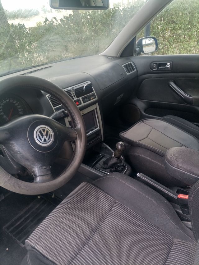 Volkswagen Golf 2000