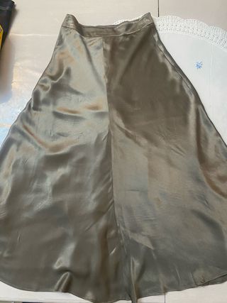 Falda midi Zara