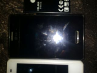 2 Smartphones LG