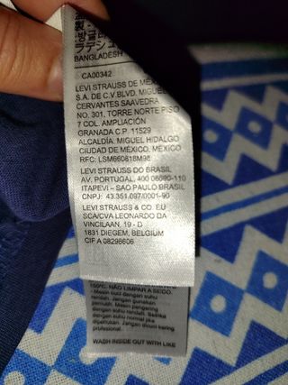 T-shirt estão Tommy