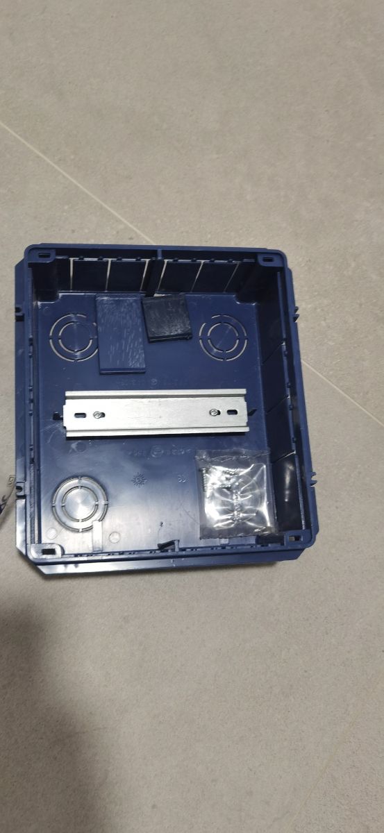 Caja distribución para 8 elementos