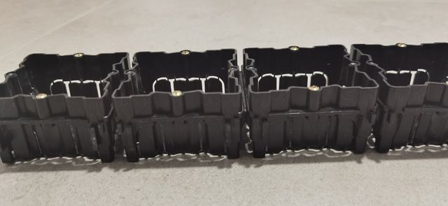 Caja para mecanismos x 4 unidades