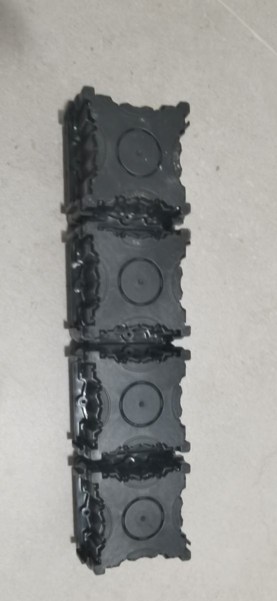 Caja para mecanismos x 4 unidades