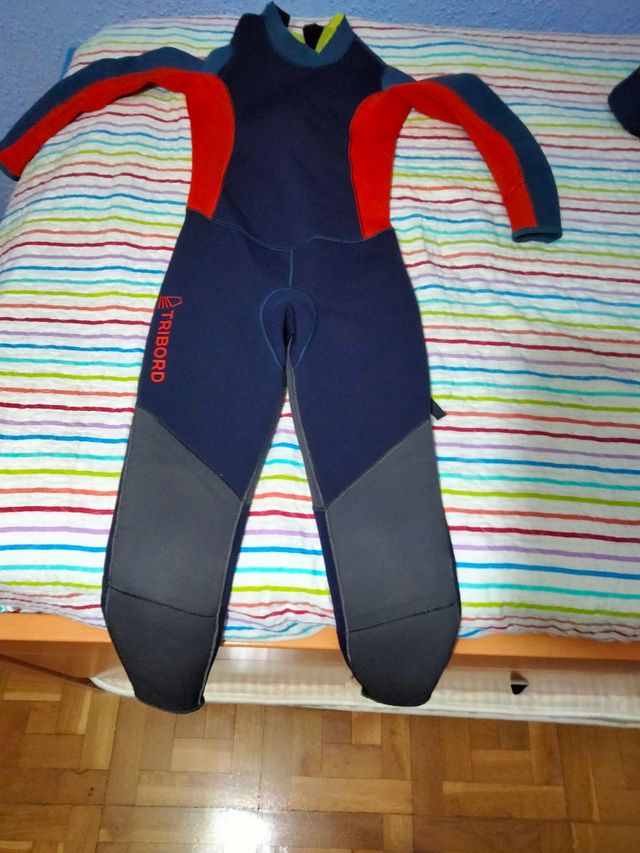 Traje neopreno vela azul/naranja