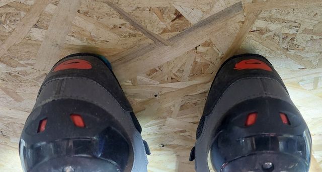 Supporto a muro scarpe