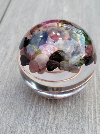 Lampada con pietre naturali tormalina