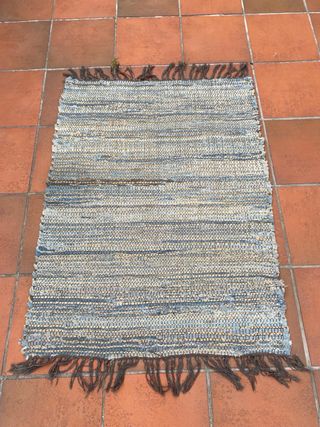 Alfombra de cama