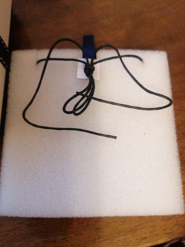 collana con ciondolo. bluespirit