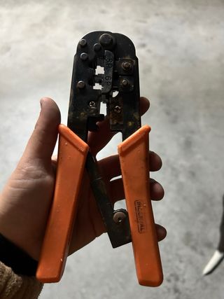 Pela cables