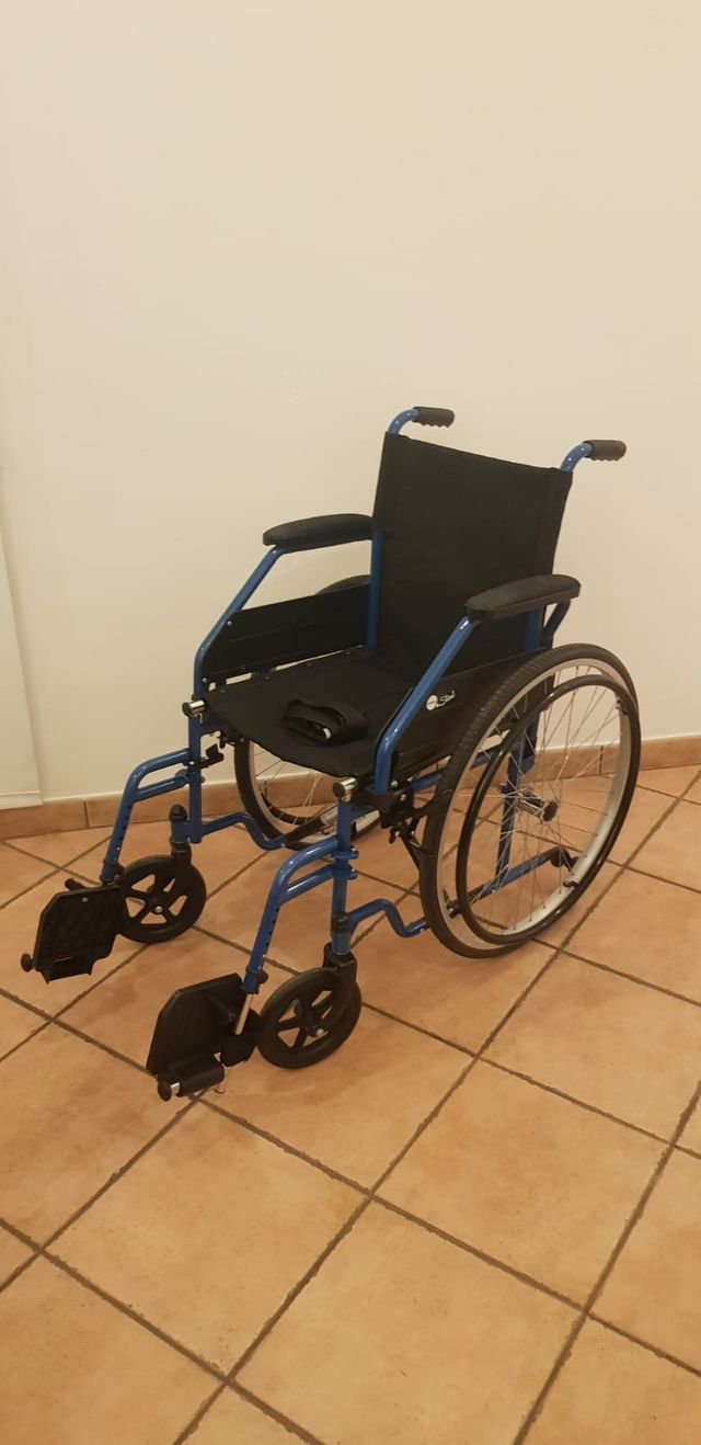 Presidio sanitario (Sedia a rotelle) ottimo stato