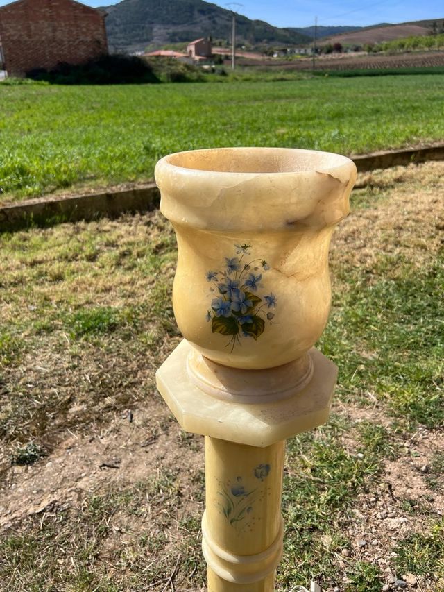 Antigua columna lámpara de alabastro