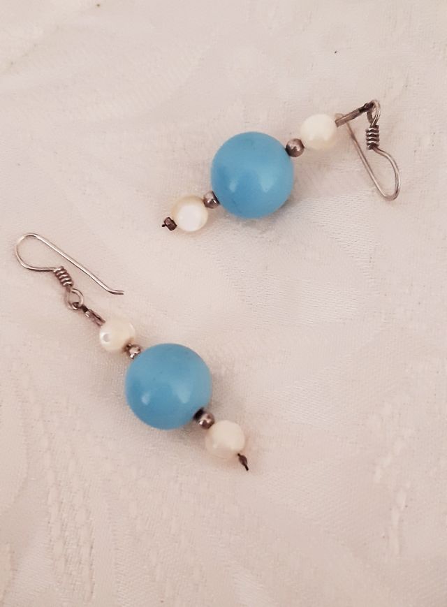 Pendientes largos turquesas y cuarzo