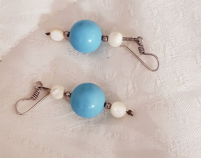 Pendientes largos turquesas y cuarzo