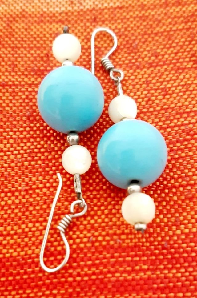 Pendientes largos turquesas y cuarzo