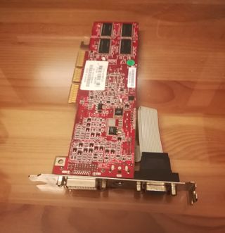 AGP ATI Club 3D Radeon 256MB 