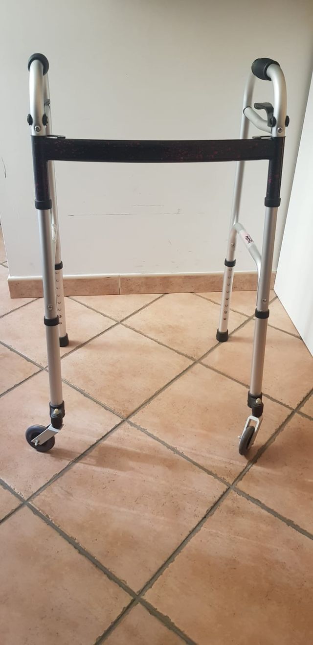 Deambulatore per spazi interni