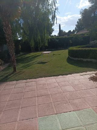 Servicio de mantenimiento limpieza y jardinería.