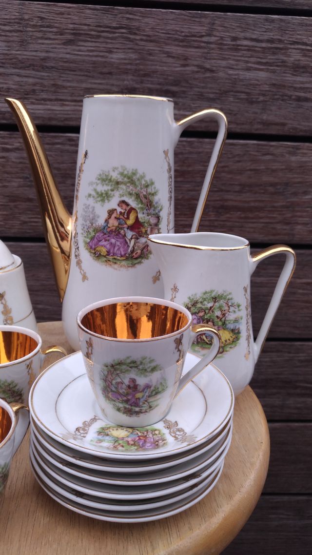 Juego de café de porcelana vintage. Años 70.