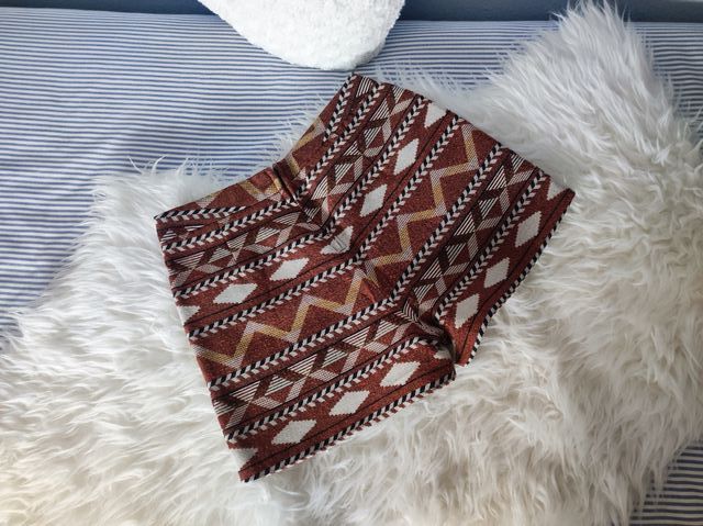 Short tonos marrones