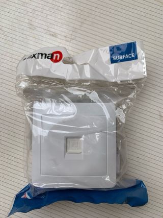 Enchufes superficie y toma rj45