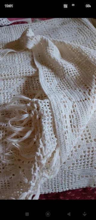 Edredón nuevo/ ganchillo. 280X210cm.