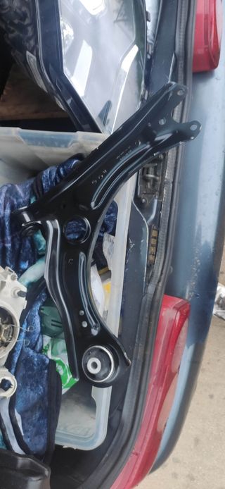 Brazo suspensión VAG
