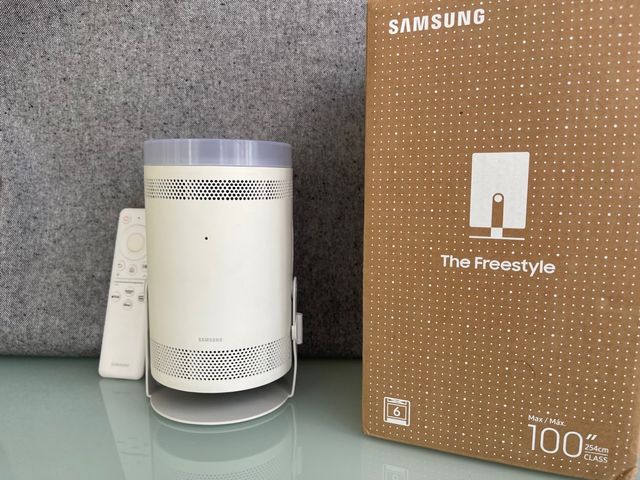 Proyector samsung the freestyle 100”