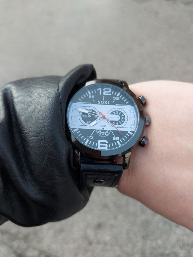 Orologio soki uomo nero