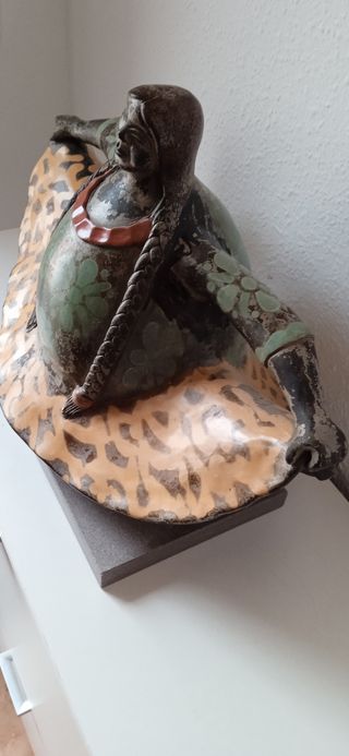 Antigua escultura peruana de mujer, firmada autor.