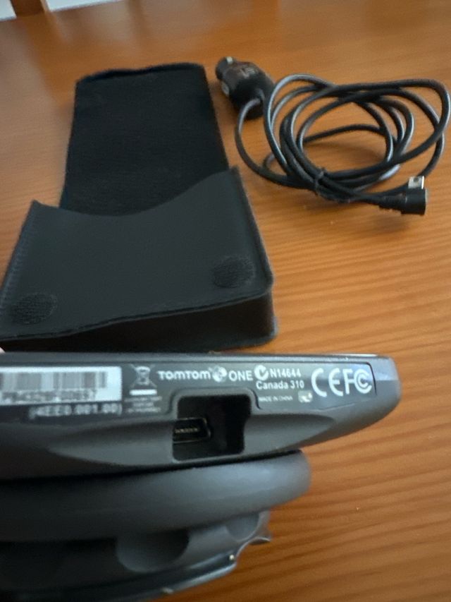 NAVEGADOR TOMTOM ONE