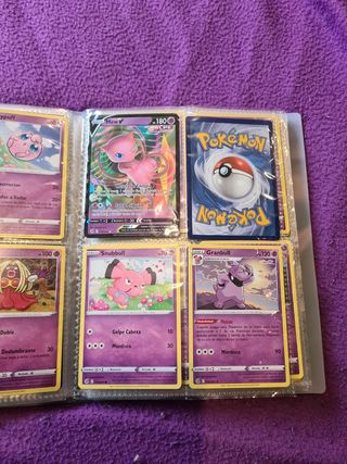 Lote 230 cartas Pokemon más album