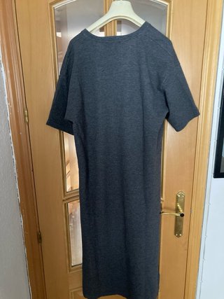 Camiseta o vestido largo de Zara