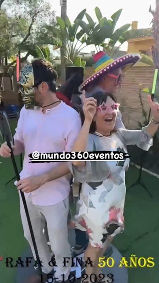 ALQUILER FOTOMATÓN 360 VIDEOS Y DIVERSION!!