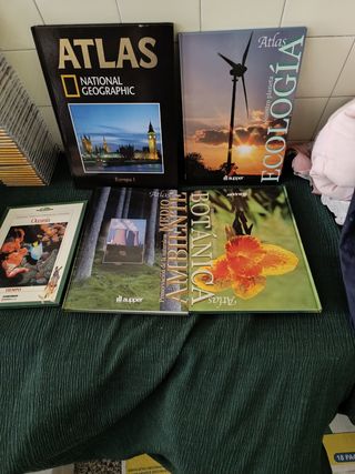 Colección de cd originales y libros
