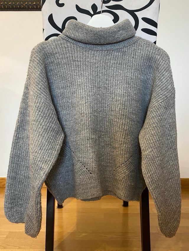 Jersey cuello alto gris