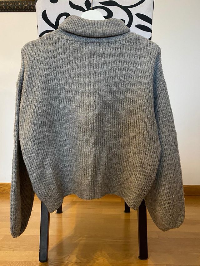 Jersey cuello alto gris